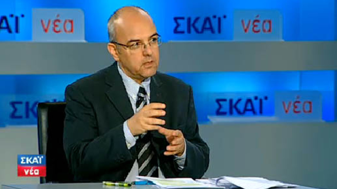 Η «Αυγή» και η «Χρυσή Αυγή» απαντούν στον Μπάμπη Παπαδημητρίου 