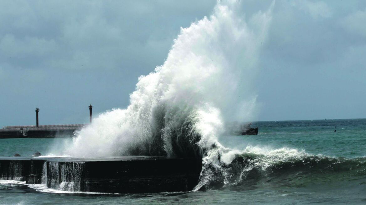 Tυφώνας απειλεί να «χτυπήσει» τη Φουκουσίμα