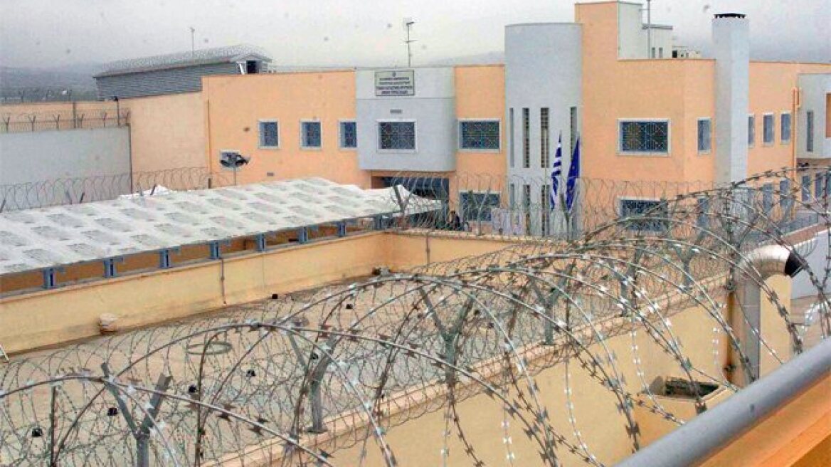 Ολόκληρο οπλοστάσιο βρέθηκε στα κελιά των φυλακών Δομοκού 