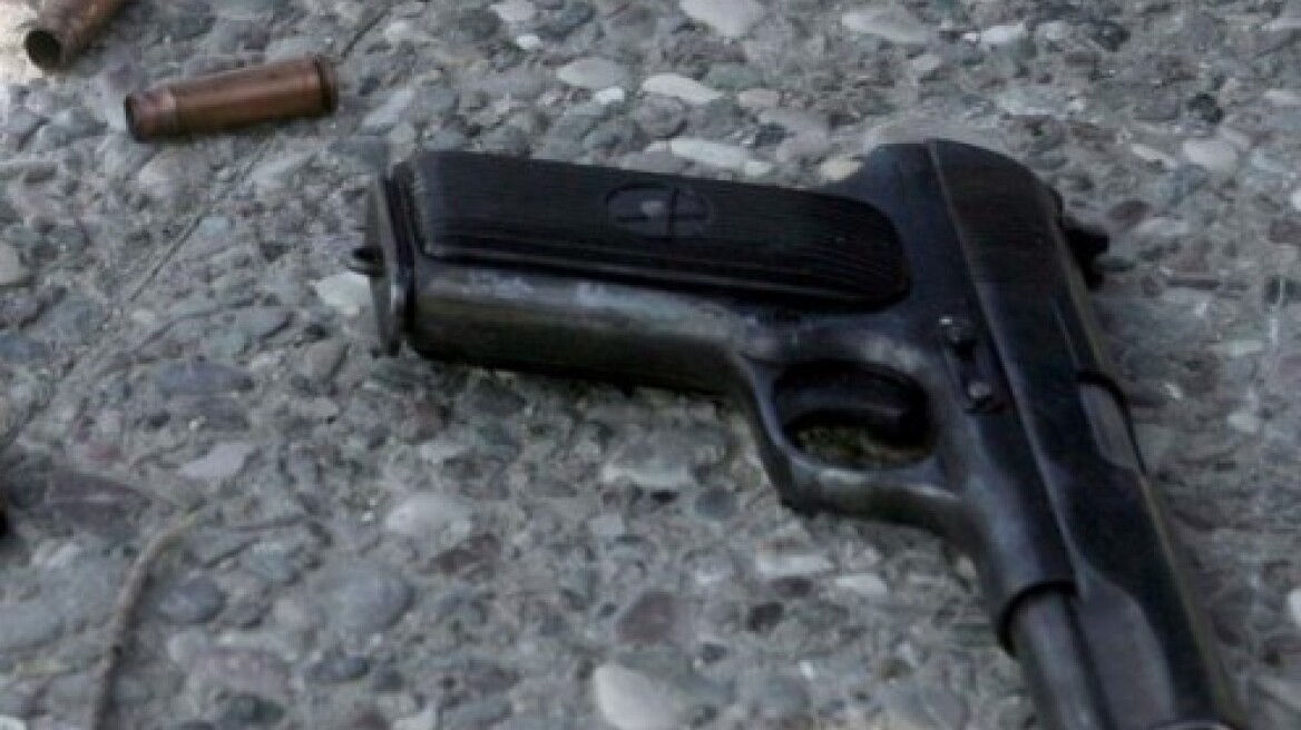 Κρήτη: Αλλοδαπός απειλούσε με όπλο περαστικούς!