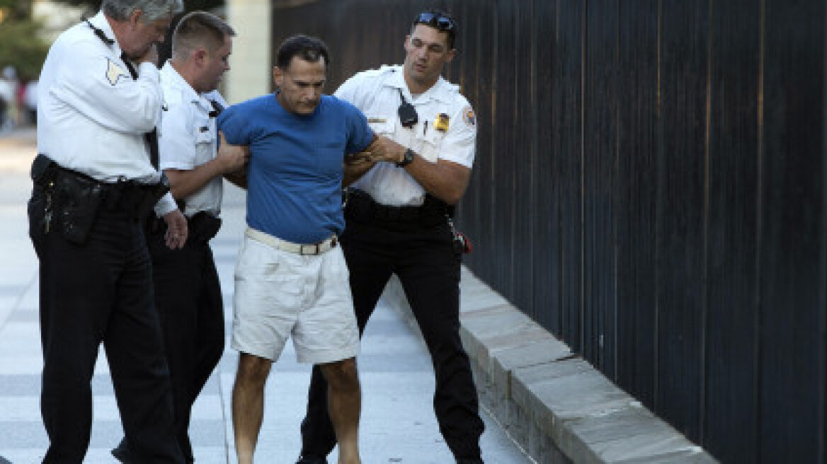 Κροτίδες σήμαναν συναγερμό στον Λευκό Οίκο