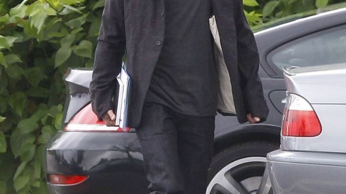 O Brad Pitt έκοψε τα μαλλιά του και την ανάσα μας