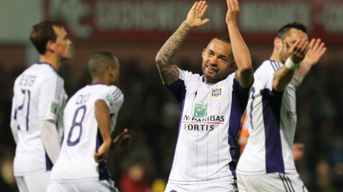 Άντερλεχτ: Προπονητικές γκάφες...