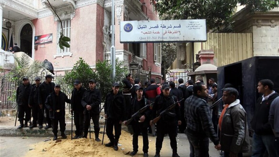 Γάλλος υπήκοος δολοφονήθηκε μέσα σε αστυνομικό τμήμα στο Κάιρο 