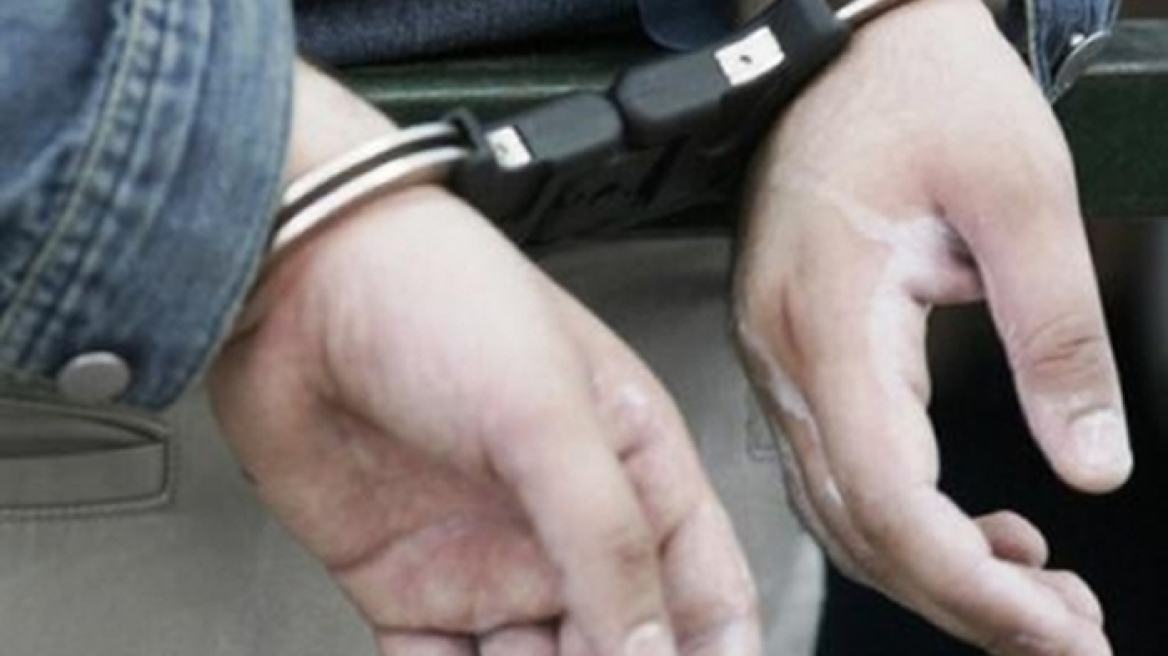 Δυο ανήλικοι ρήμαξαν σπίτια και μηχανάκια στην Κόρινθο