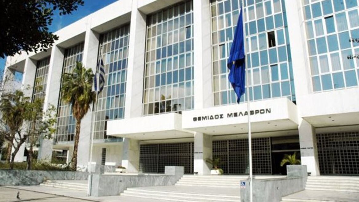 Με καταθέσεις θυμάτων συνεχίζεται η έρευνα του αντεισαγγελέα ΑΠ για τη «Χρυσή Αυγή»