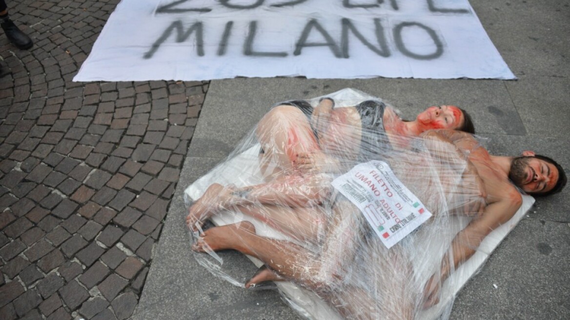 Ιταλία: Ημίγυμνη διαμαρτυρία κατά της σφαγής των ζώων