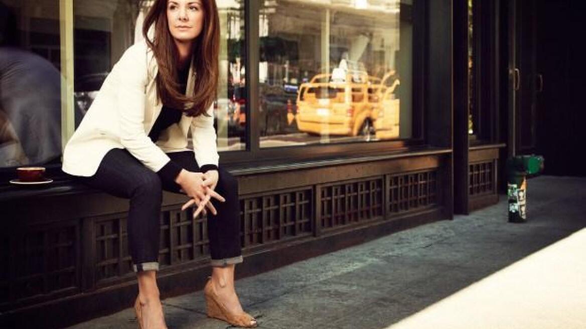 Kat Cole: Από σερβιτόρα στα Ηooters πρόεδρος της Cinnabon 