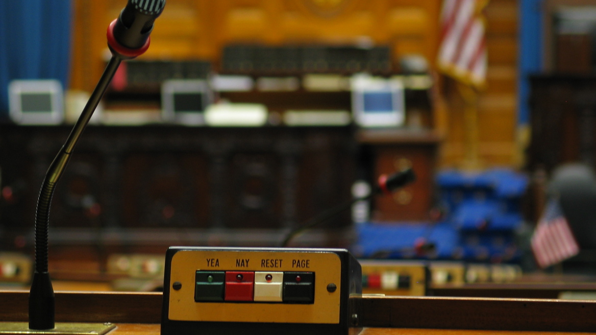 Στα πρόθυρα του «δημοσιονομικού γκρεμού» οι ΗΠΑ 