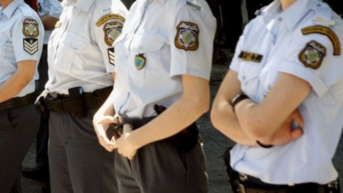 Λευκάδα: Άρπαξαν πορτοφόλι μπροστά στους αστυνομικούς!