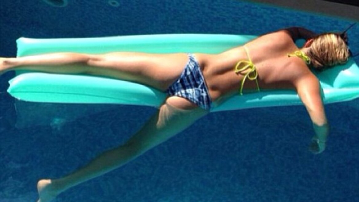 Η Bar Refaeli ανεβάζει τη θερμοκρασία στο Instagram!