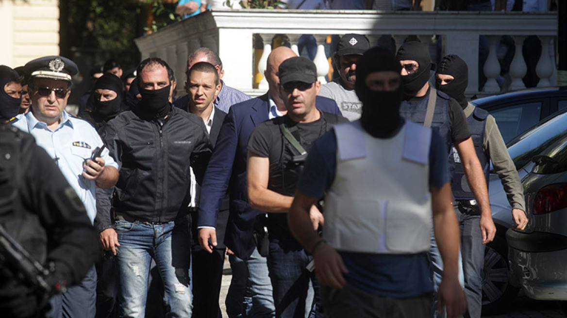 Reuters: Απόφαση - έκπληξη η απελευθέρωση των τριών Χρυσαυγιτών 