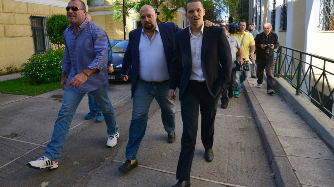 Στη φυλακή ο Λαγός, ελεύθεροι Κασιδιάρης, Παναγιώταρος, Μίχος