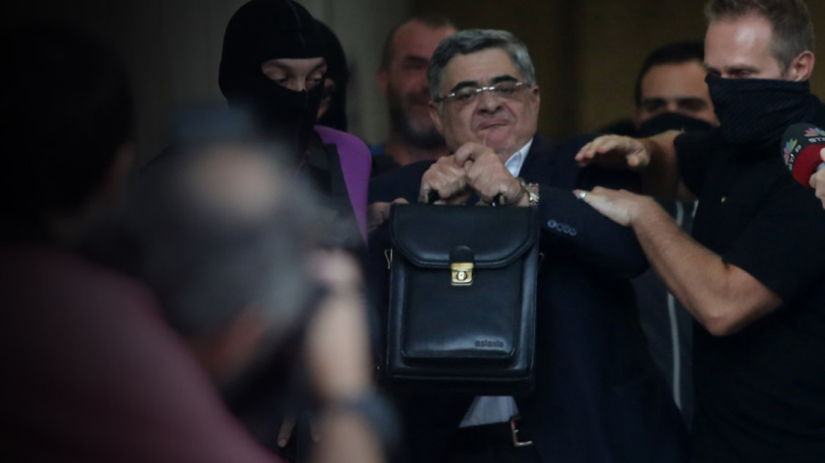 Στη γυναικεία πτέρυγα του Κορυδαλλού Μιχαλολιάκος - Λαγός