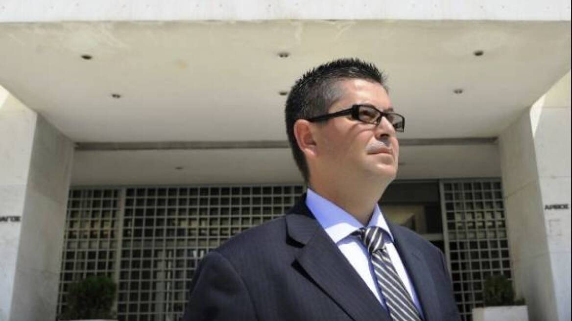 «Προσβεβλημένος» ο δικηγόρος του Κασιδιάρη από τη συμπεριφορά του πελάτη του