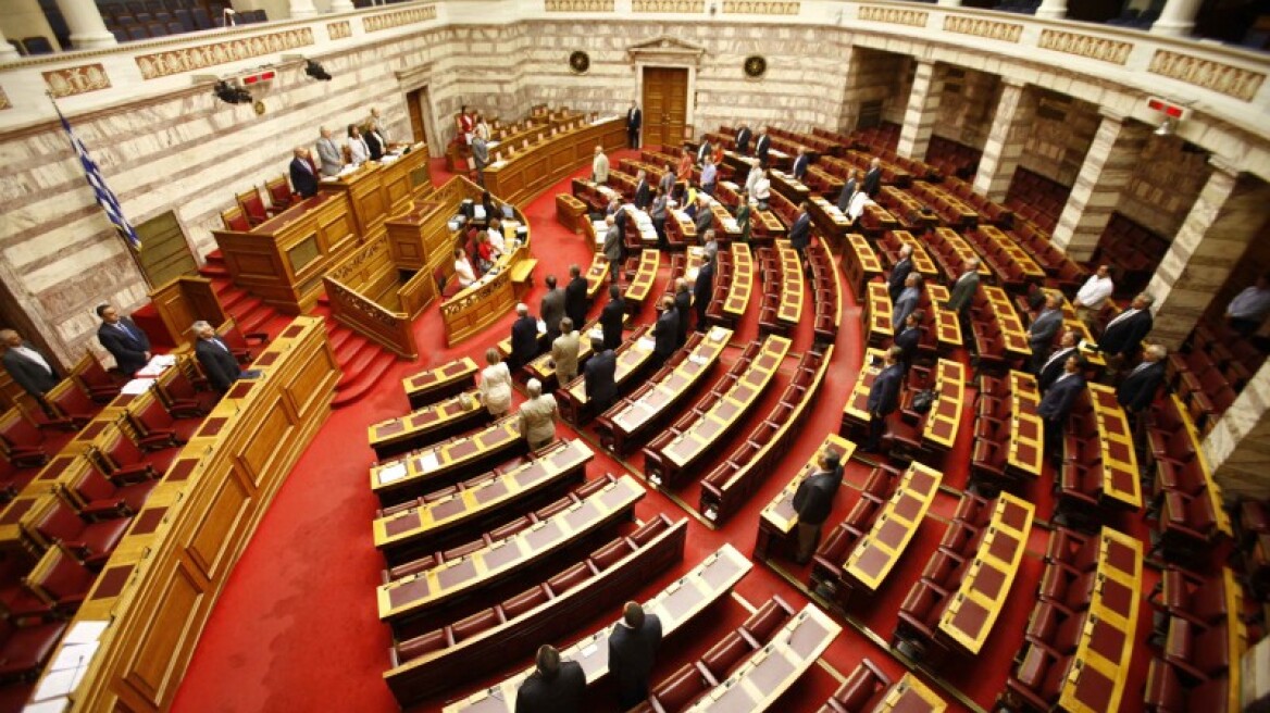 Πολιτική ανακούφιση στην κυβέρνηση με την προφυλάκιση Μιχαλολιάκου