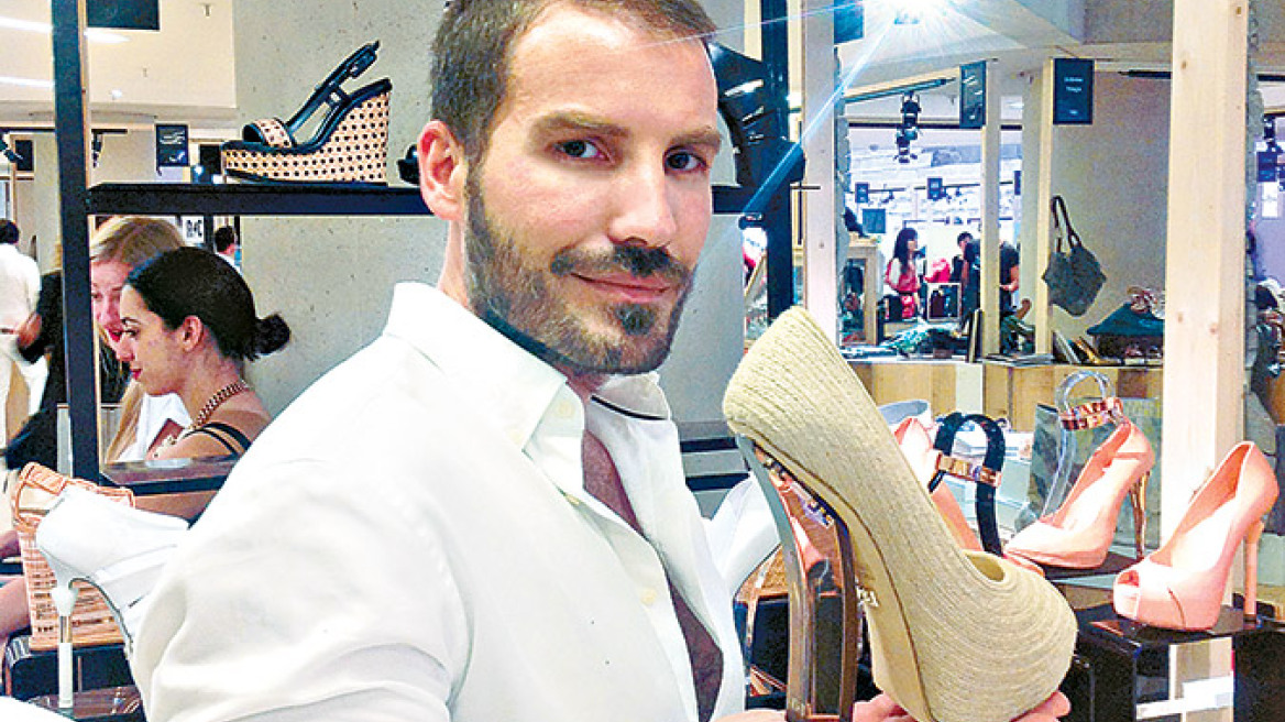 Δούκας Χατζηδούκας: Εβαλε τα πόδια των Γάλλων σε δικό του παπούτσι 