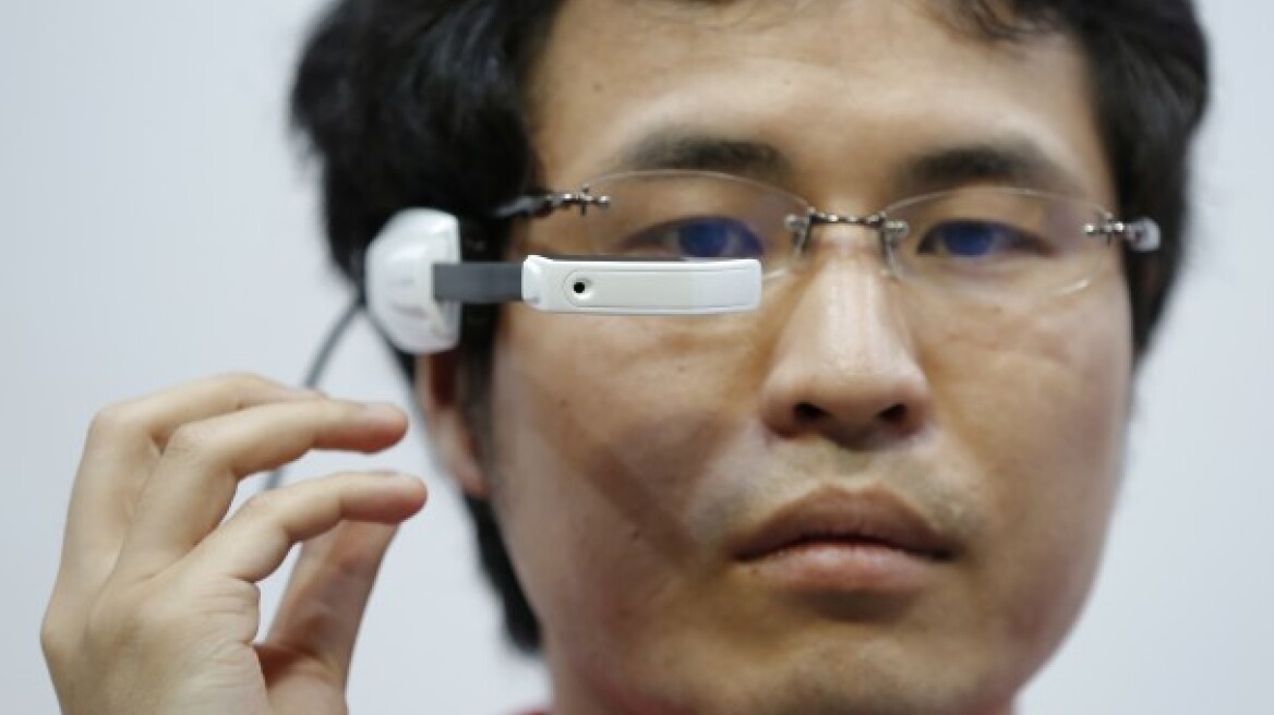 Έρχονται τα «έξυπνα» γυαλιά που μεταφράζουν σε δευτερόλεπτα, γραπτά κείμενα