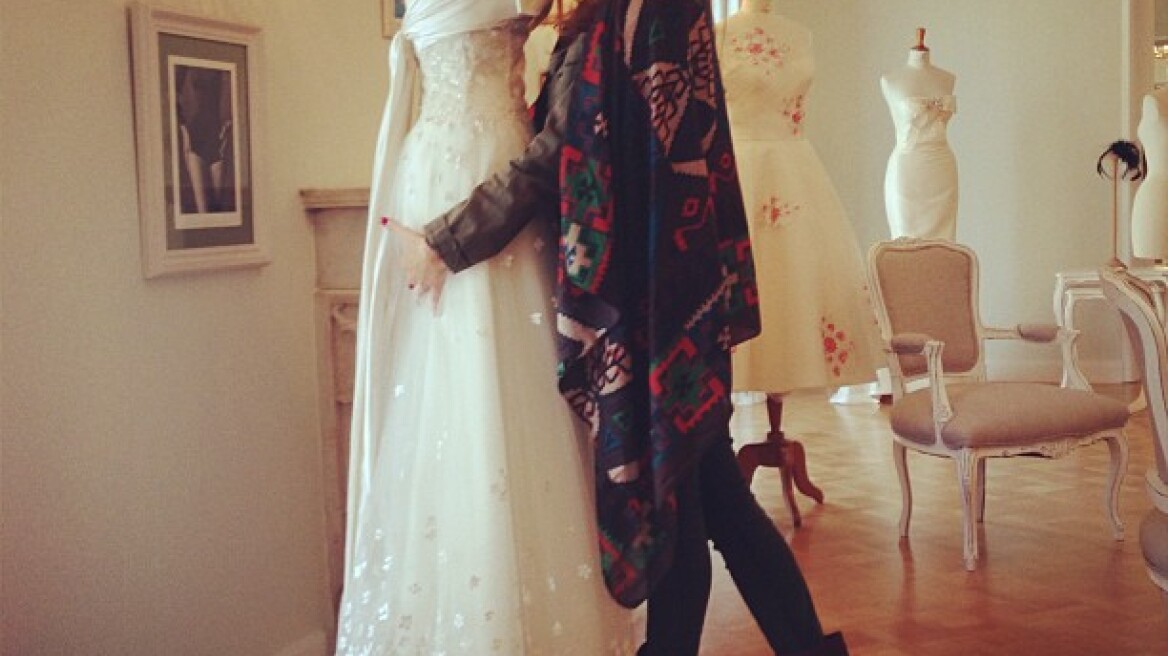 Τι σχέση έχει η Δέσποινα Βανδή με τα νυφικά;