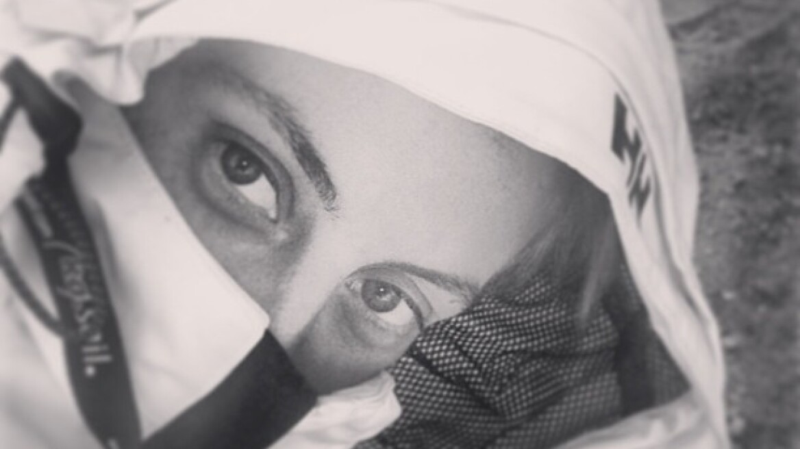 Ελεονώρα Μελέτη: Στη θάλασσα με… μπουφάν!