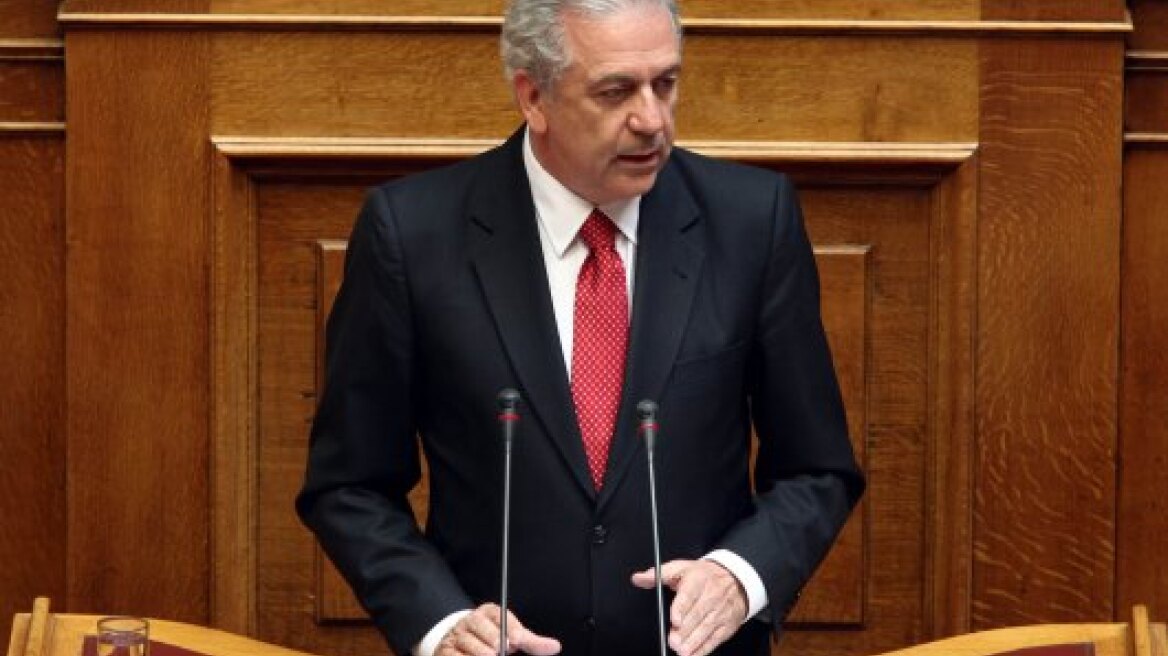 Χωρίς την έγκριση της Βουλής θα αποφασίζουν οι στρατηγοί για τα εξοπλιστικά