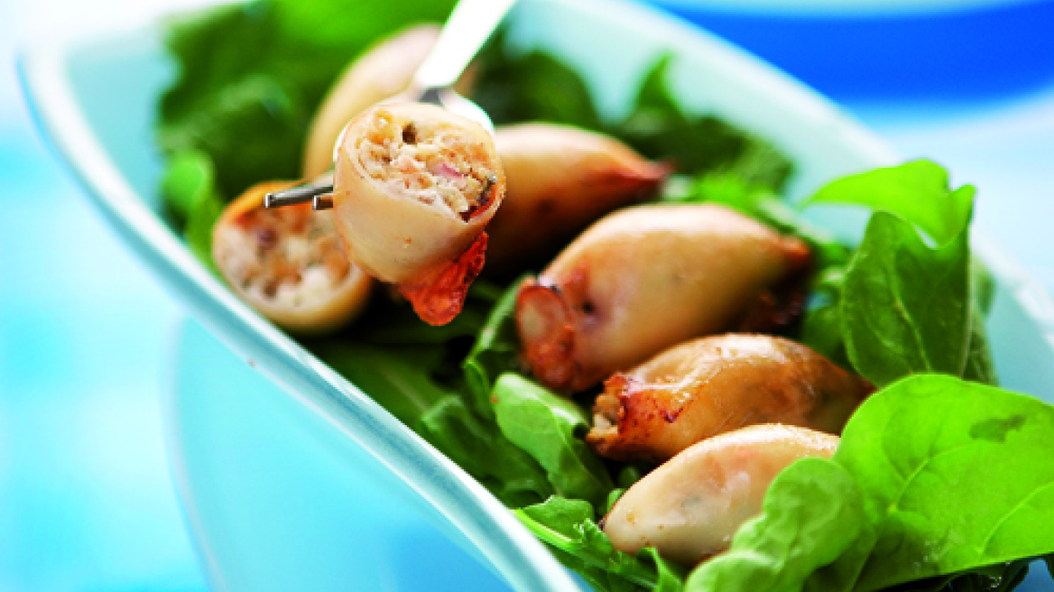 Καλαμάρια γεμιστά με φέτα