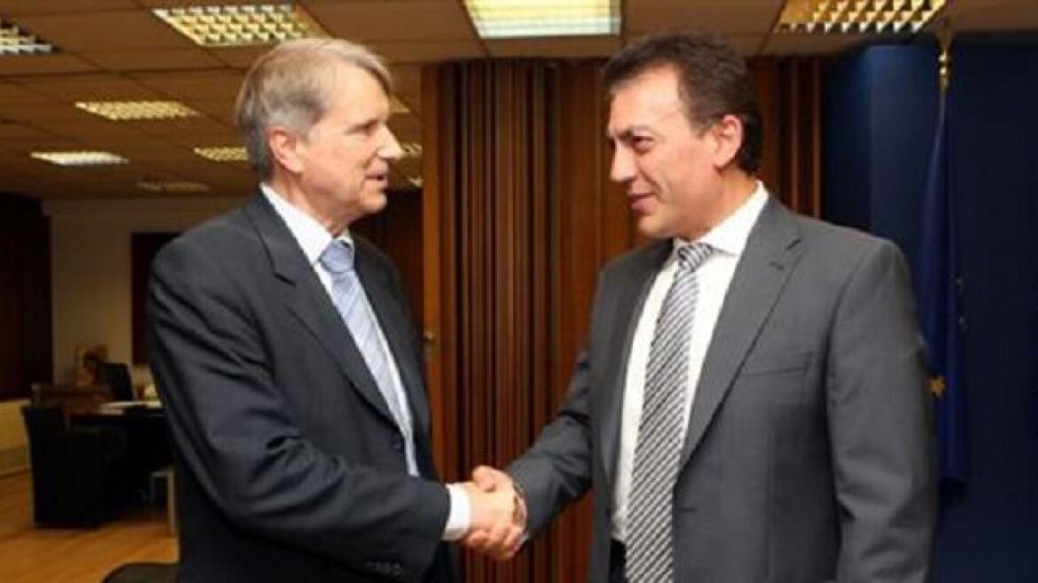 Ράιχενμπαχ σε Βρούτση: Δώστε το ελάχιστο εγγυημένο εισόδημα