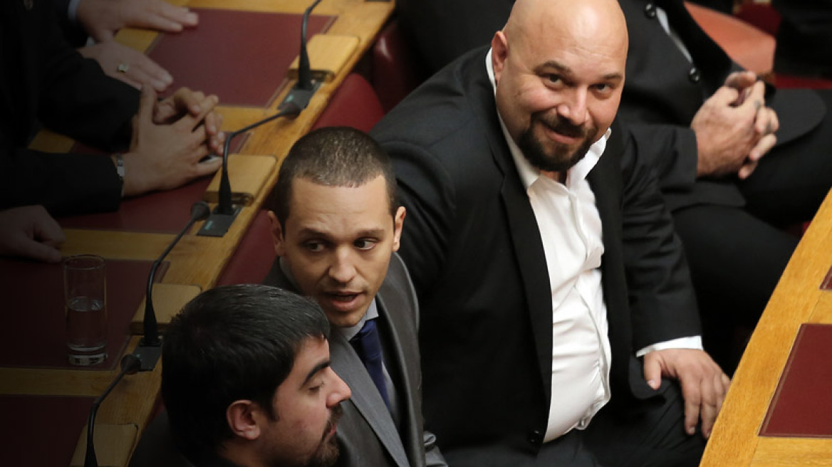 Άρση ασυλίας έξι χρυσαυγιτών βουλευτών εισηγείται η Βουλή