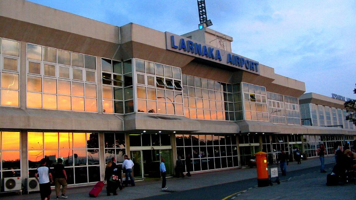 Σουδανός χτύπησε αστυνομικό στο αεροδρόμιο Λάρνακας