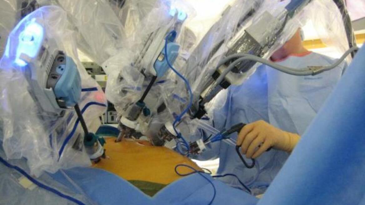 Ρομποτική χειρουργική: Τα πλεονεκτήματα και τα μειονεκτήματα