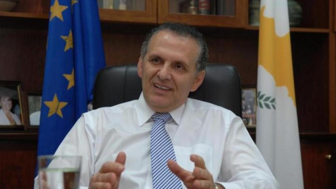 Αν μπορούμε να πάρουμε τις μίζες για τα TOR-M1 θα το κάνουμε, λέει ο Κύπριος υπ. Άμυνας