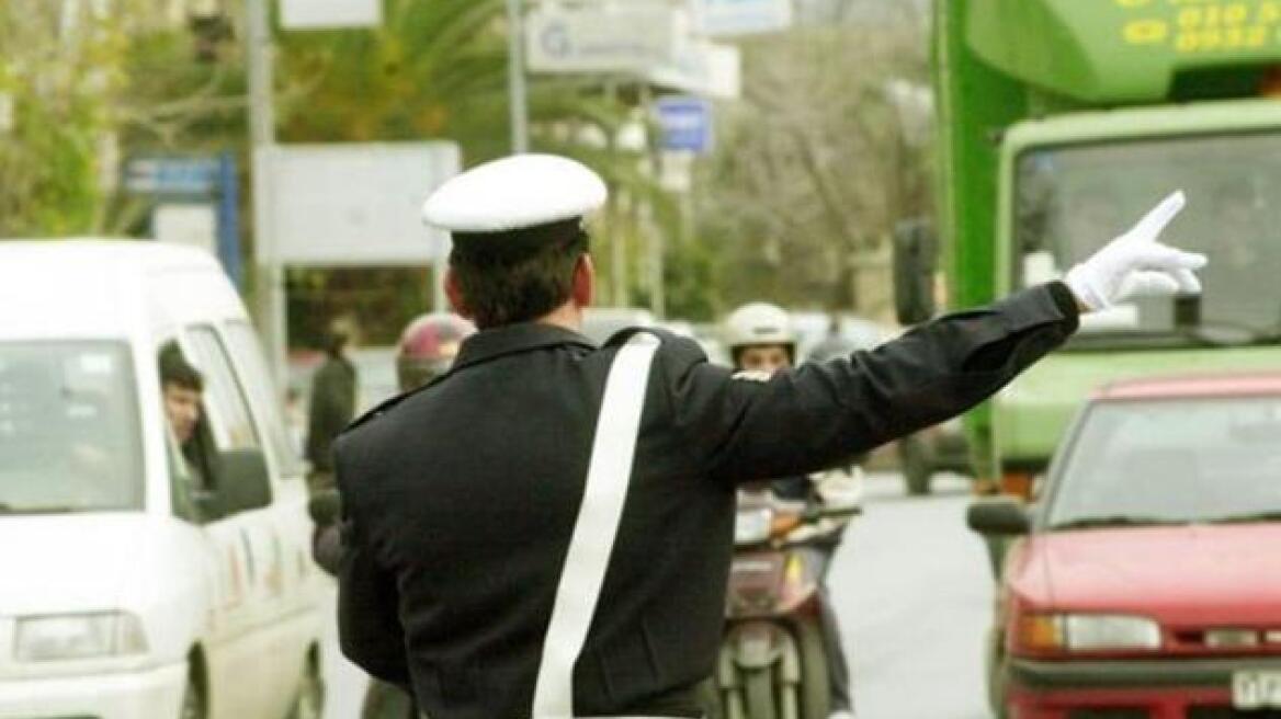 Κυκλοφοριακές ρυθμίσεις στη Λ. Ποσειδώνος την Κυριακή