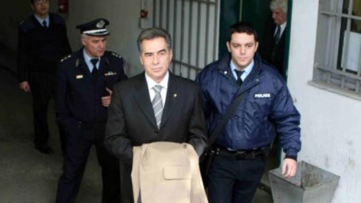 Ξανά στο εδώλιο του κατηγορουμένου ο Β. Παπαγεωργόπουλος 