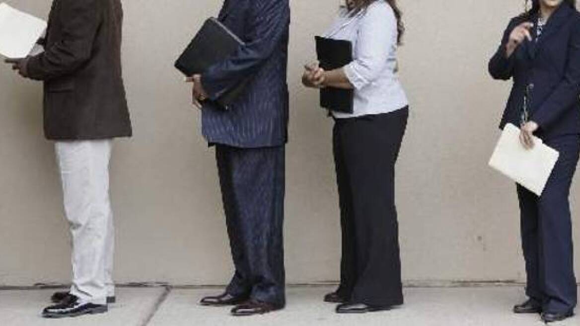 Alpha Bank: Μέσα σε τέσσερα χρόνια χάθηκαν 900.000 θέσεις εργασίας