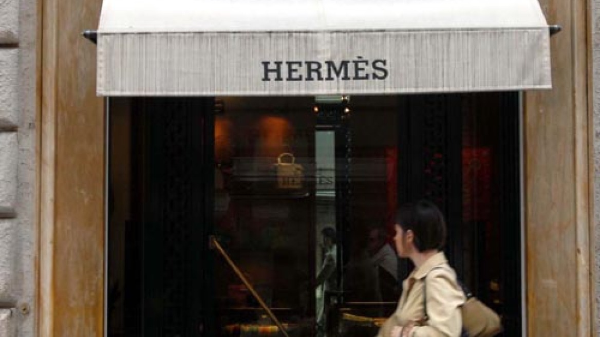 Μιλάνο: Πανάκριβα ρούχα και αξεσουάρ εκλάπησαν από την Hermès 