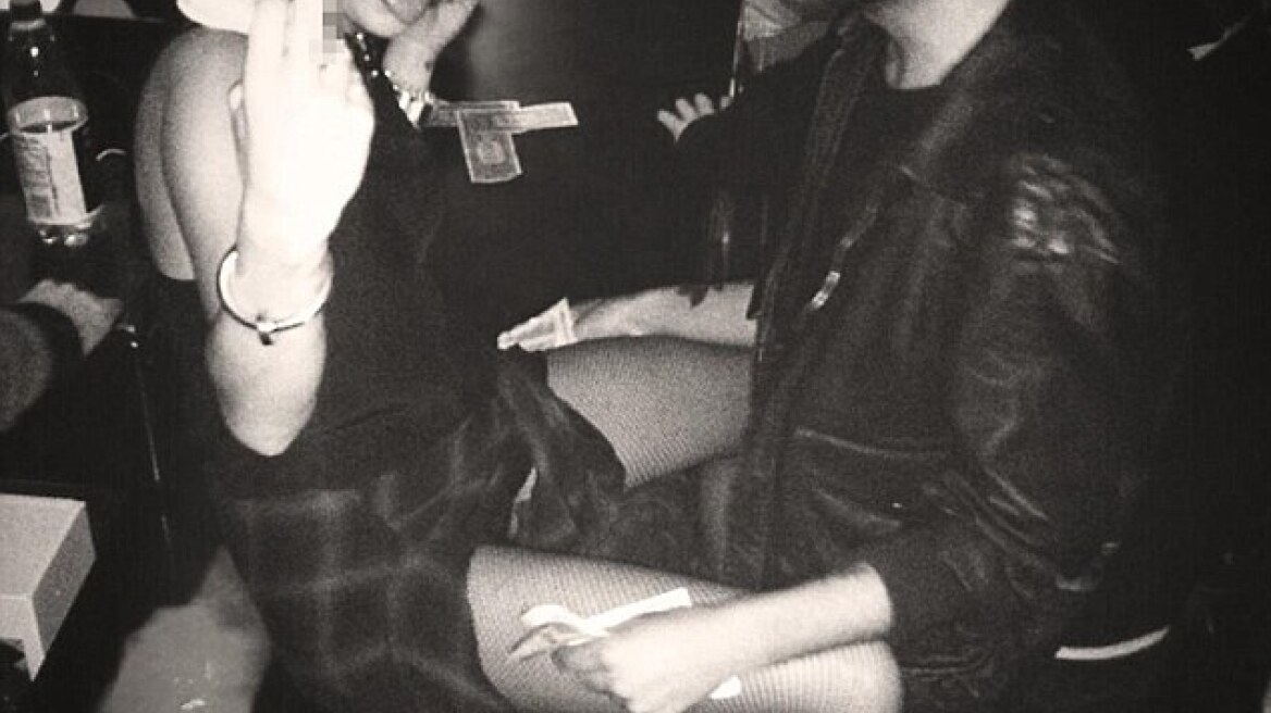 Η Miley Cyrus τα κάνει και τα… δείχνει όλα!