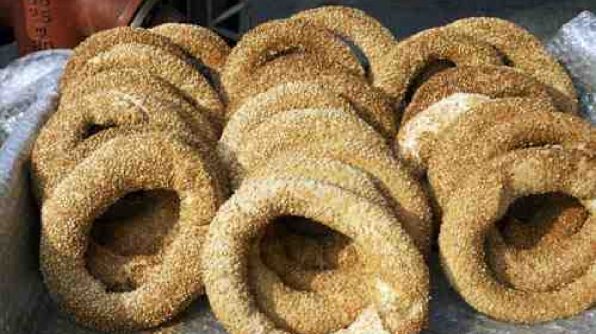 Και οι φούρνοι με τα ζαχαροπλαστεία θα προσφέρουν κουλουράκι και... καφέ