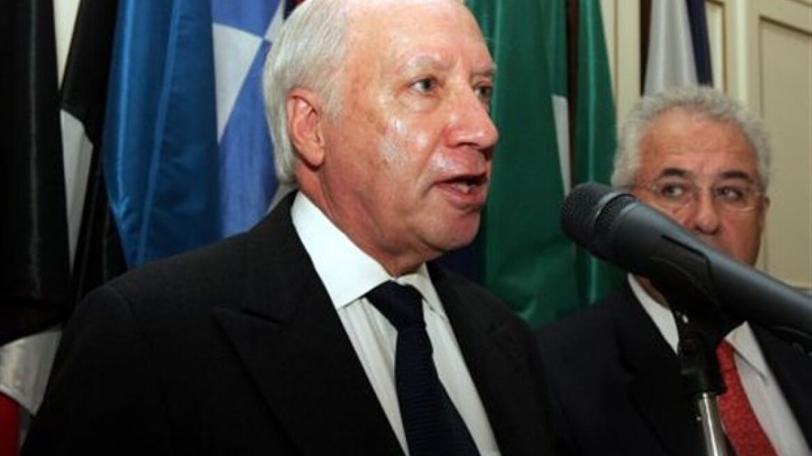 Επαφές Νίμιτς για το Σκοπιανό