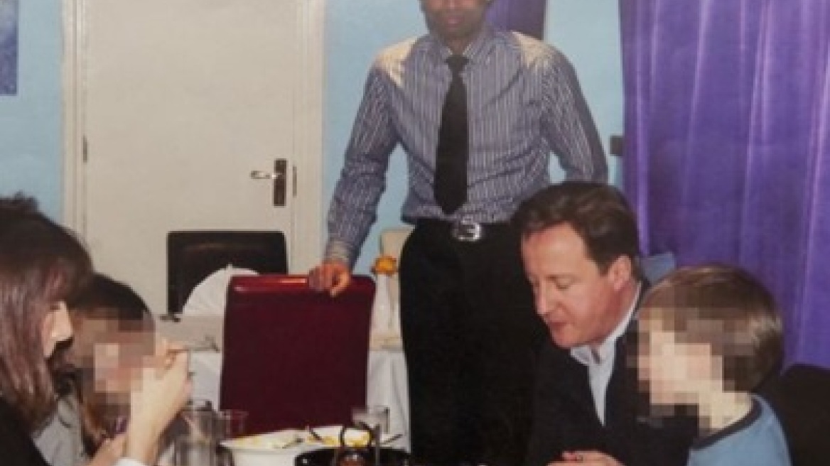 «Μαύρη» εργασία στο αγαπημένο εστιατόριο του Κάμερον