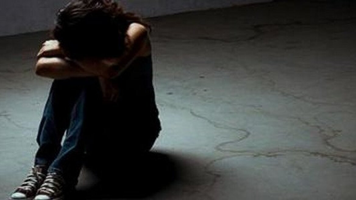 Παρέμβαση του Συνηγόρου του Πολίτη για την τρανσέξουαλ που πήγαν να κάψουν σε σχολείο της Αττικής!