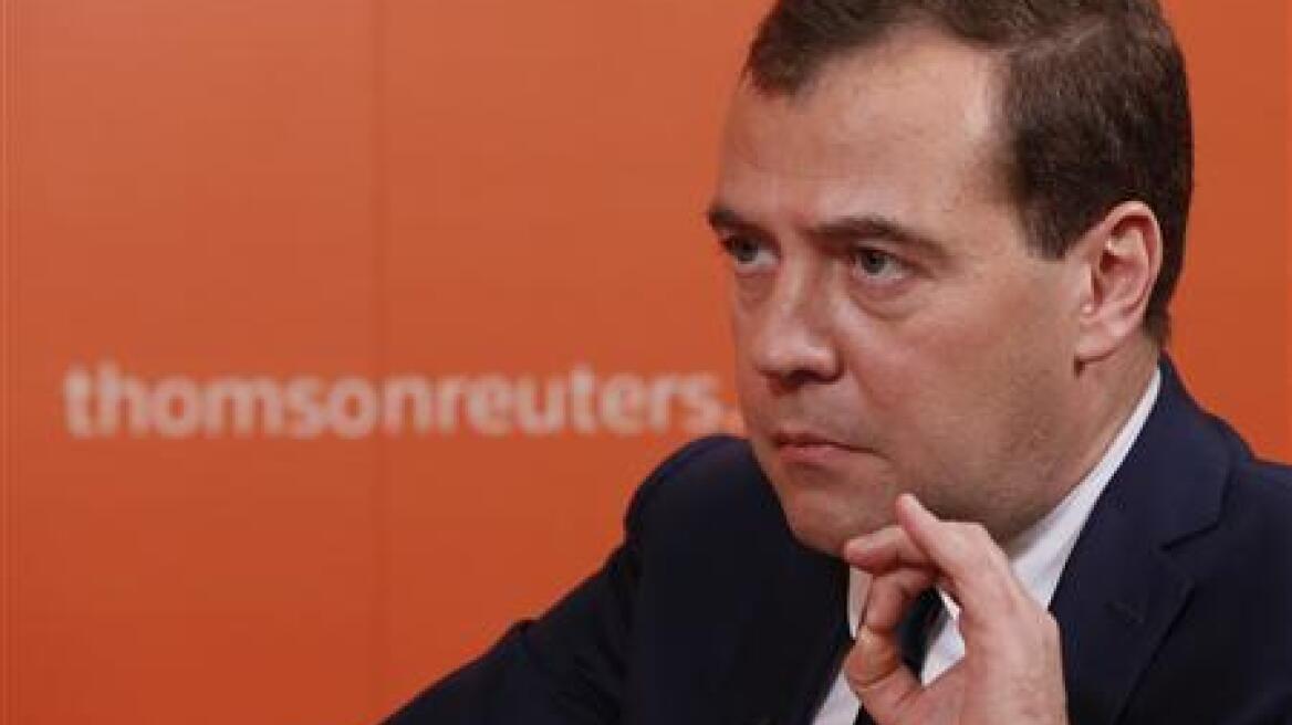 Μεντβέντεφ προς Ουκρανία: Εάν θέλετε συνεργασία με ΕΕ, μην τρέχετε σε εμάς για δάνεια