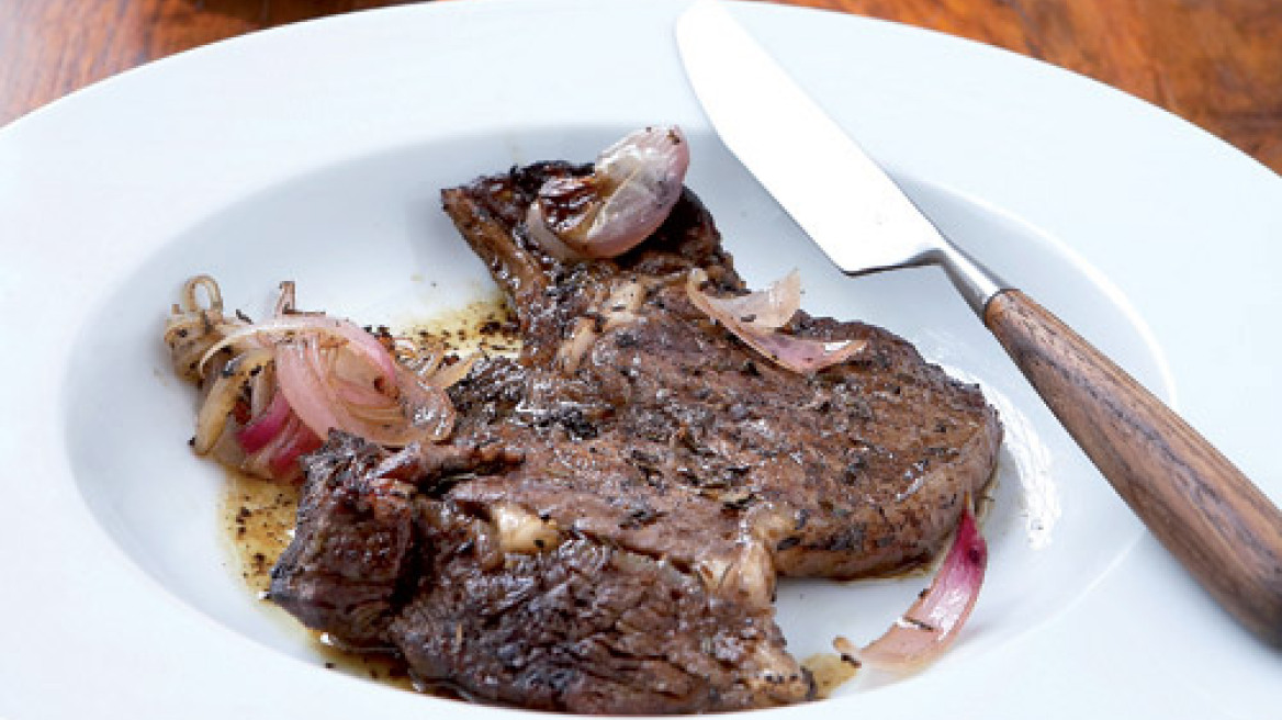 Μοσχαρίσιες μπριζόλες με μαρινάδα βαλσαμικού ξυδιού ψημένες στο χαρτί 