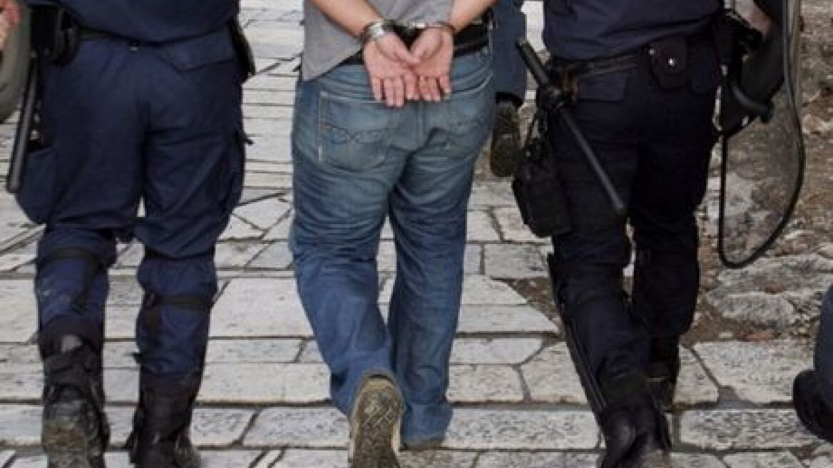 Σύλληψη 45χρονου για παράνομη οπλοκατοχή