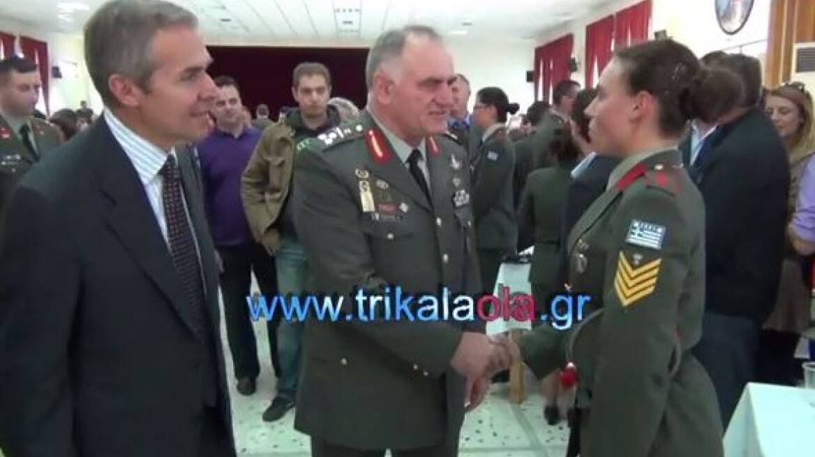 Βίντεο: Οι υπαξιωματικοί που... ξεκούφαναν τον υφυπουργό Εθνικής Άμυνας