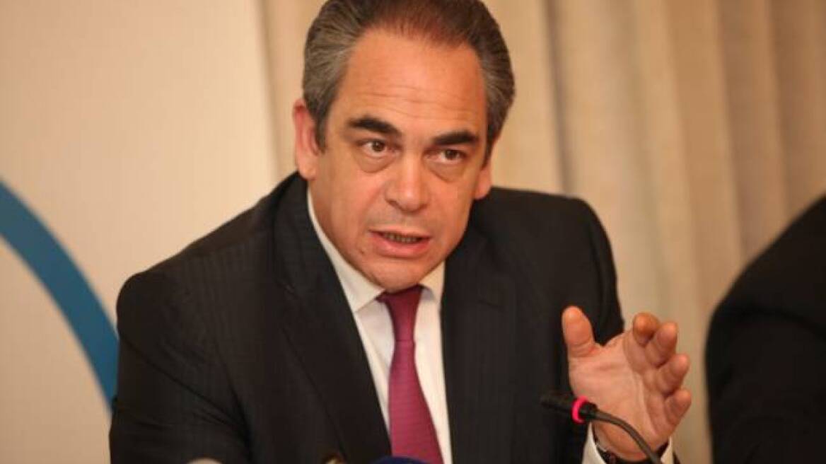 Μίχαλος: Μείωση 10% στις ασφαλιστικές εισφορές για «συνεπείς» επιχειρήσεις