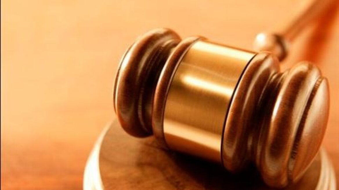 Έσωσε το σπίτι της υπερχρεωμένη εγκυμονούσα καθηγήτρια