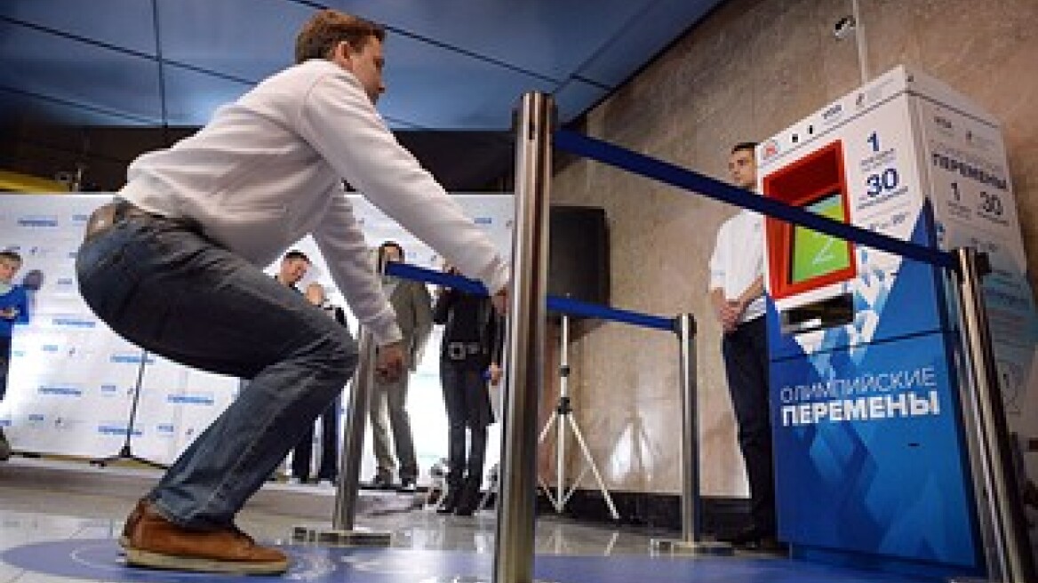 Όσοι πρόθυμοι Ρώσοι δέχονται τα... καψόνια του Πούτιν, κερδίζουν ένα εισιτήριο!