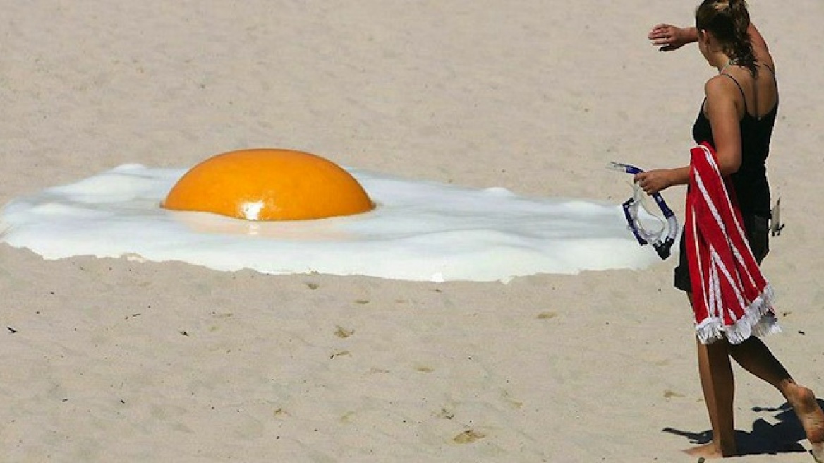 Δείτε παράξενα γλυπτά σε παραλίες της Αυστραλίας