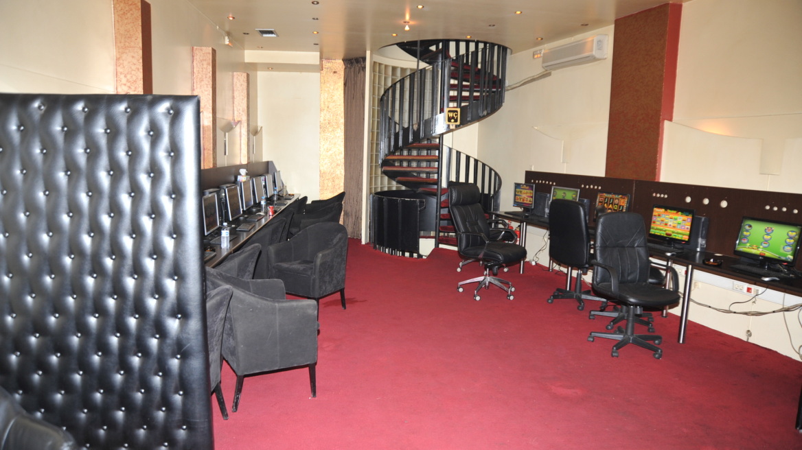 Έντεκα συλλήψεις για παράνομα παίγνια στην Κυψέλη