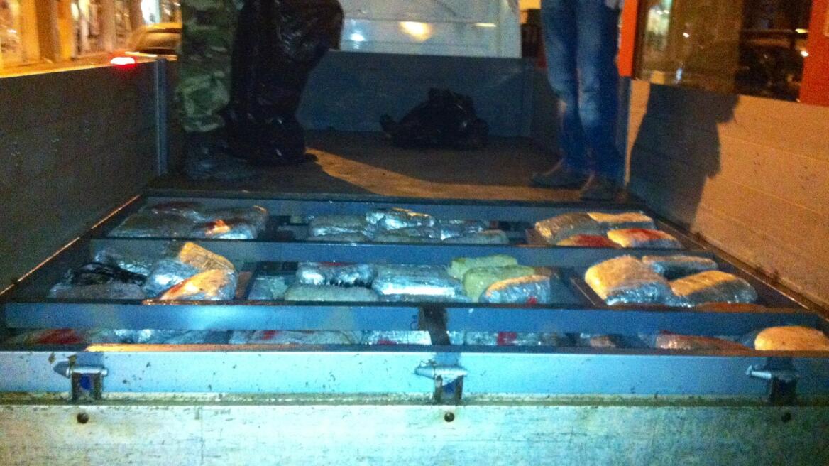 Καστοριά: Είχε κρύψει στο φορτηγό του 228 κιλά κάνναβης 